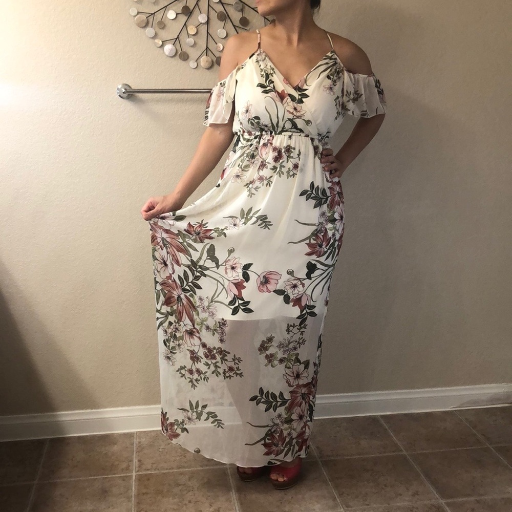 Enfocus Studio cream floral chiffon maxi dress